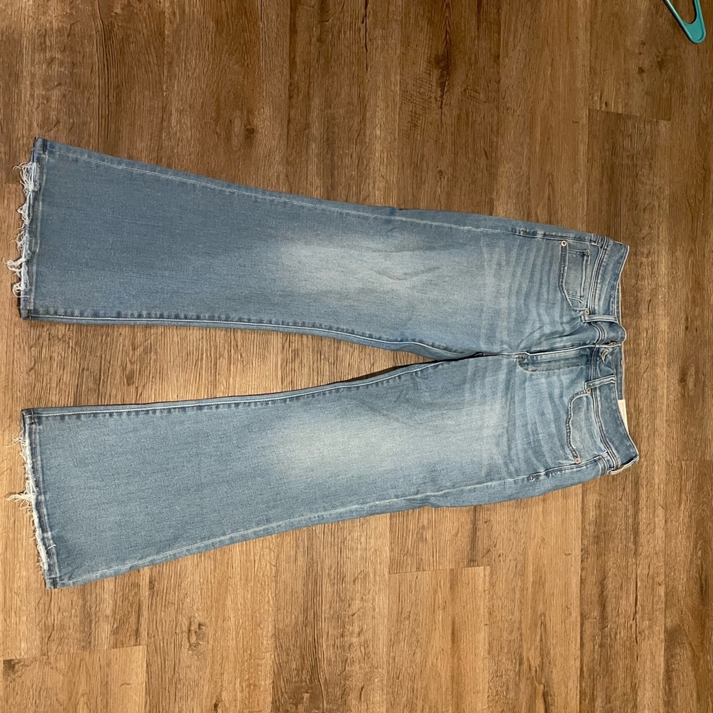 American Eagle XShort bootcut jeans. NWT. Size 12